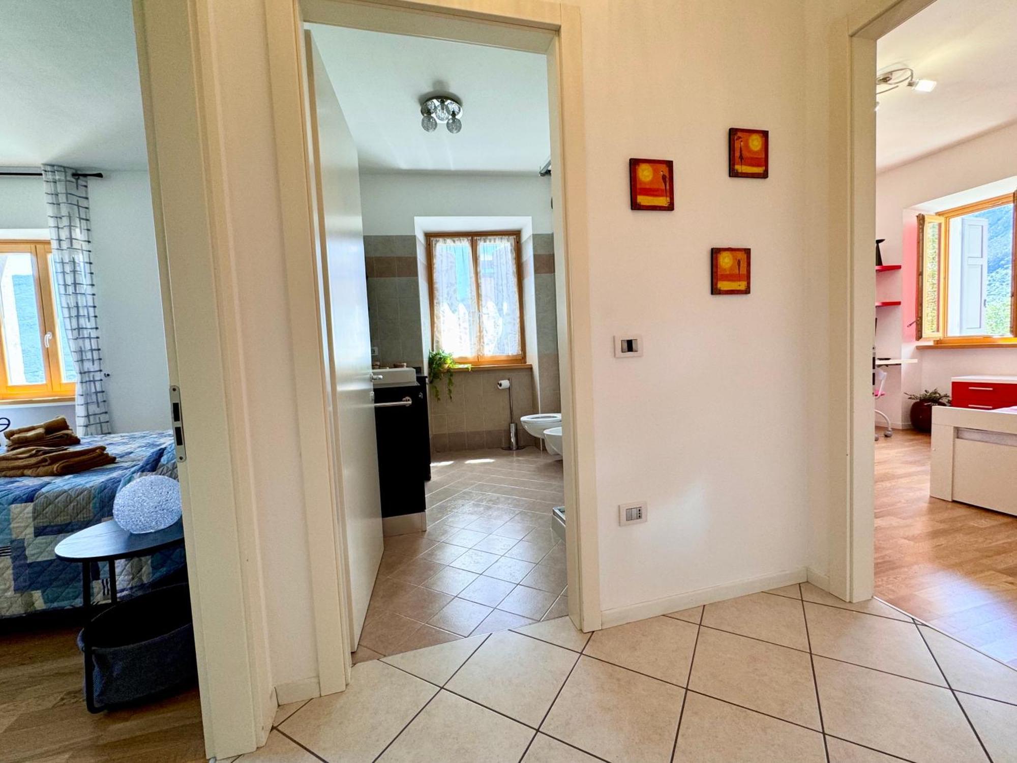 Das Rote Haus Riva del Garda Exterior foto